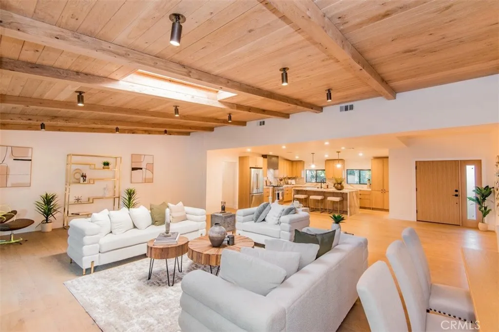 23623 Ladrillo, Woodland Hills, California 91367 home-pic-14