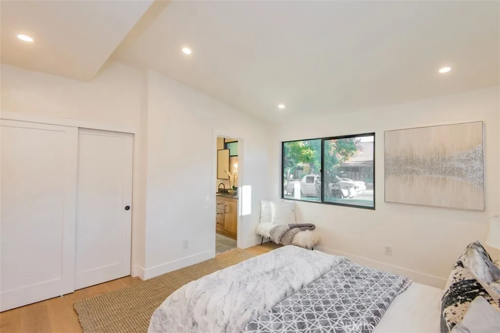 23623 Ladrillo, Woodland Hills, California 91367 home-pic-37