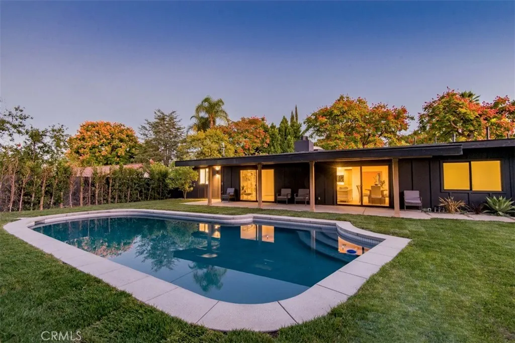 23623 Ladrillo, Woodland Hills, California 91367 home-pic-49
