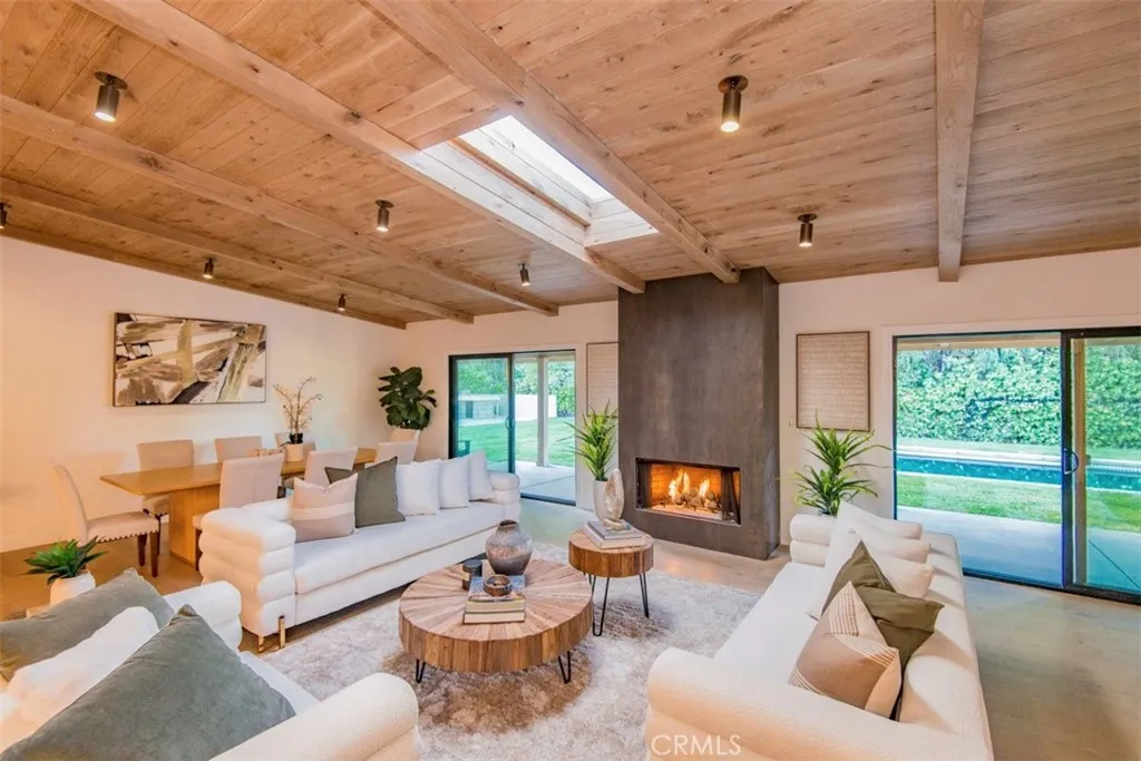 23623 Ladrillo, Woodland Hills, California 91367 home-pic-8