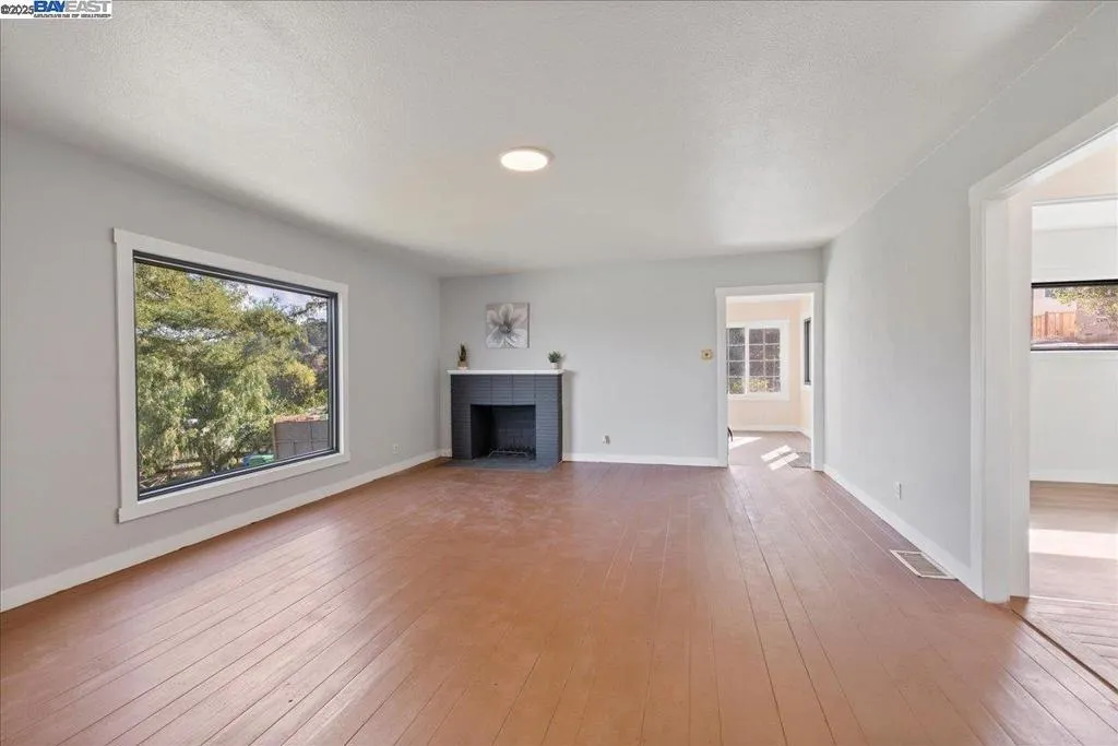 3280 Ohlone Way, Hayward, California 94541 home-pic-12