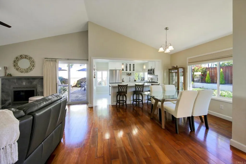 595 Hampshire Lane, Chula Vista, California 91911 home-pic-3