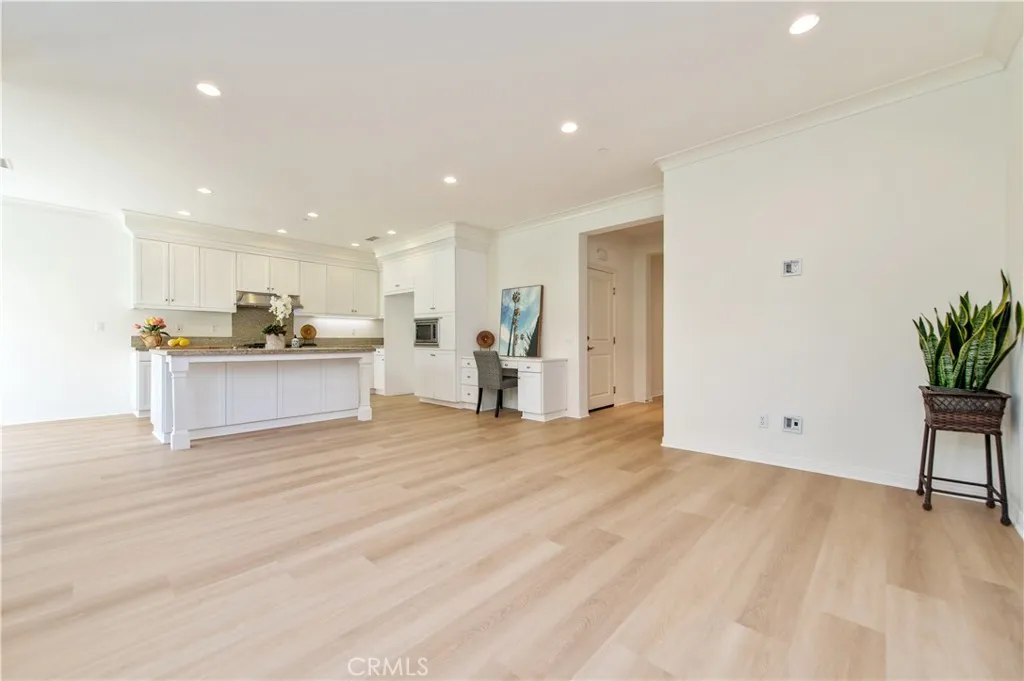 27 Maycrest, Irvine, California 92618 home-pic-8