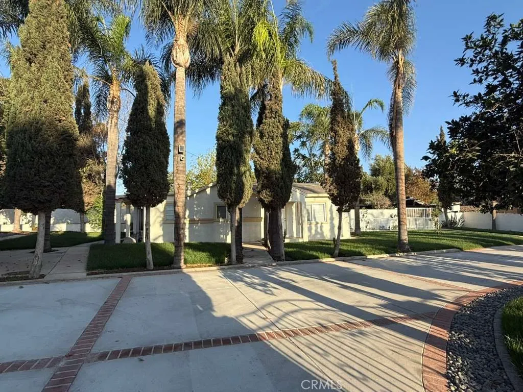 6576 Lorena, Jurupa Valley, California 91752 home-pic-2