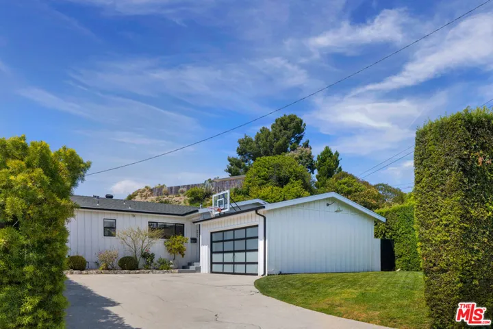 2611 Range Road, Los Angeles, California 90065