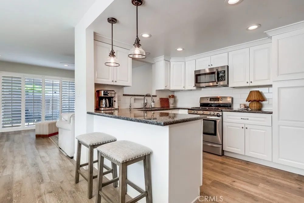 930 Ocean View Avenue E, Monrovia, California 91016 home-pic-12