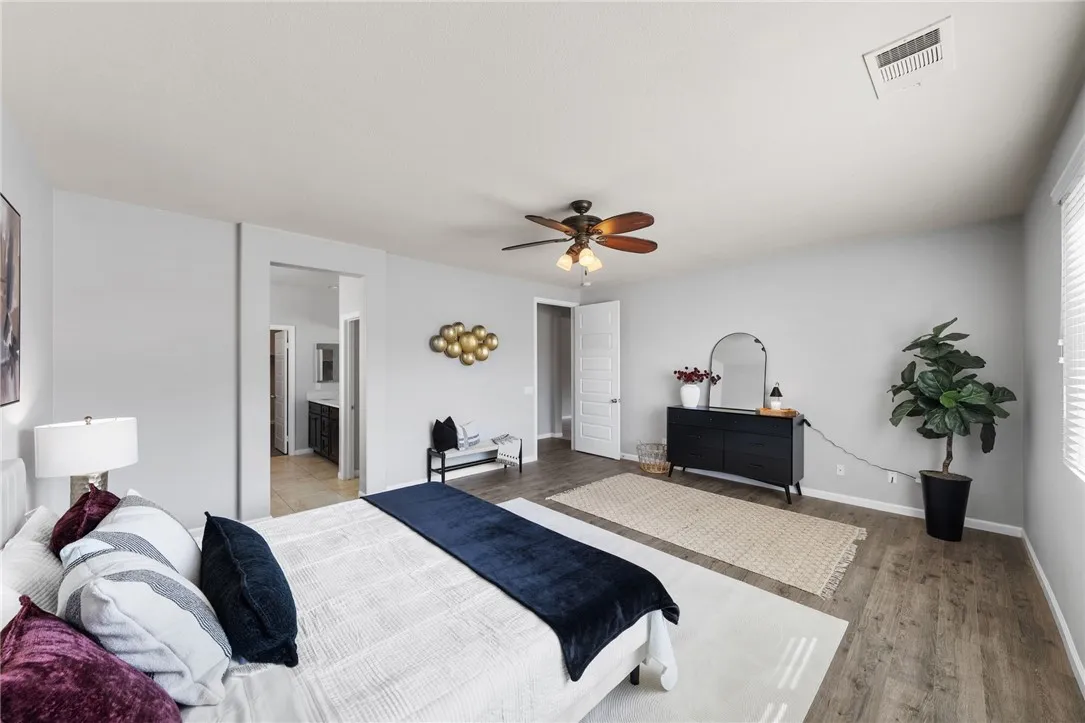 25136 High Plains Court, Menifee, California 92584 home-pic-16