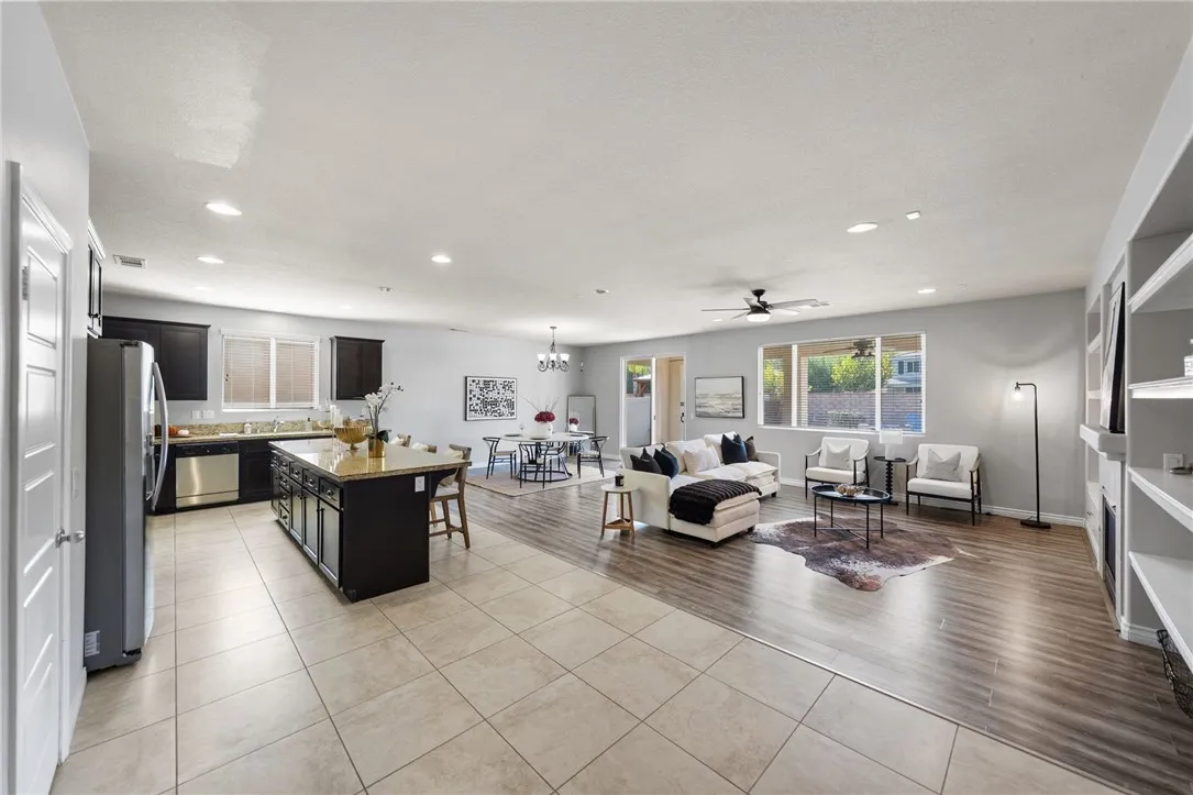 25136 High Plains Court, Menifee, California 92584 home-pic-3