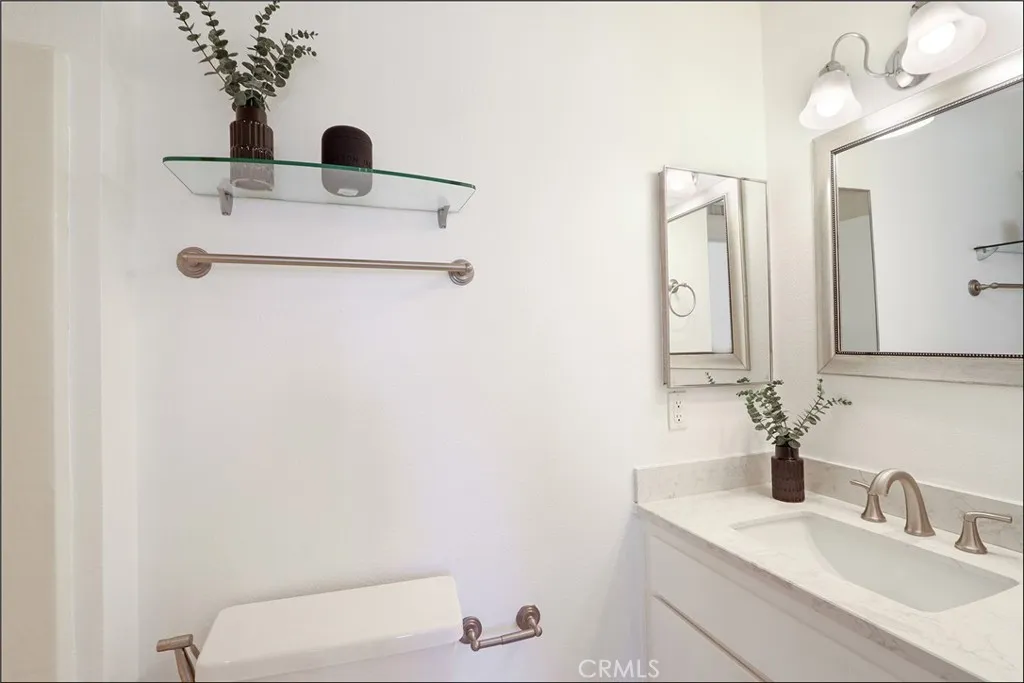 21205 Serra Vista, Lake Forest, California 92630 home-pic-23