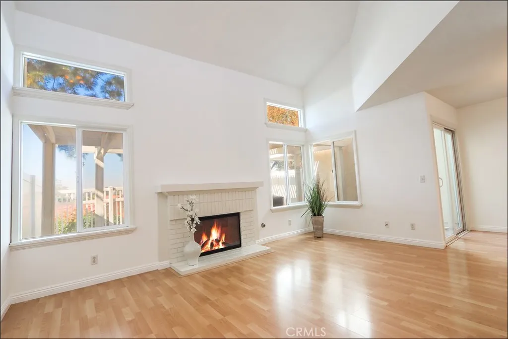 21205 Serra Vista, Lake Forest, California 92630 home-pic-4