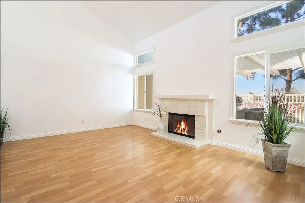 21205 Serra Vista, Lake Forest, California 92630 home-pic-2