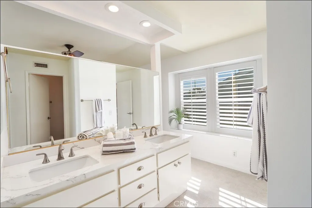 21205 Serra Vista, Lake Forest, California 92630 home-pic-17