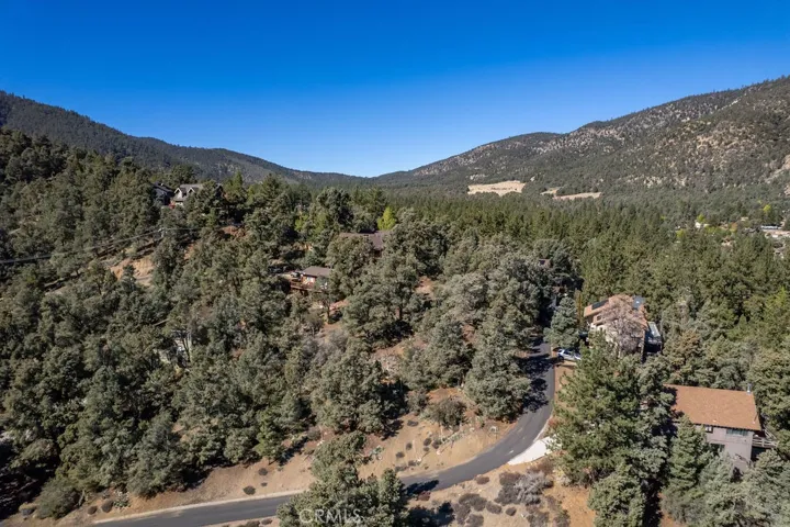 A closer view shows Tyndall curving around property