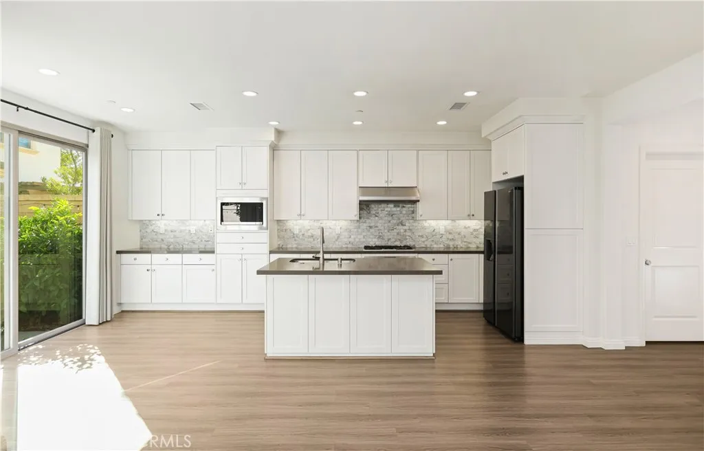 128 Full Sun, Irvine, California 92618 home-pic-3