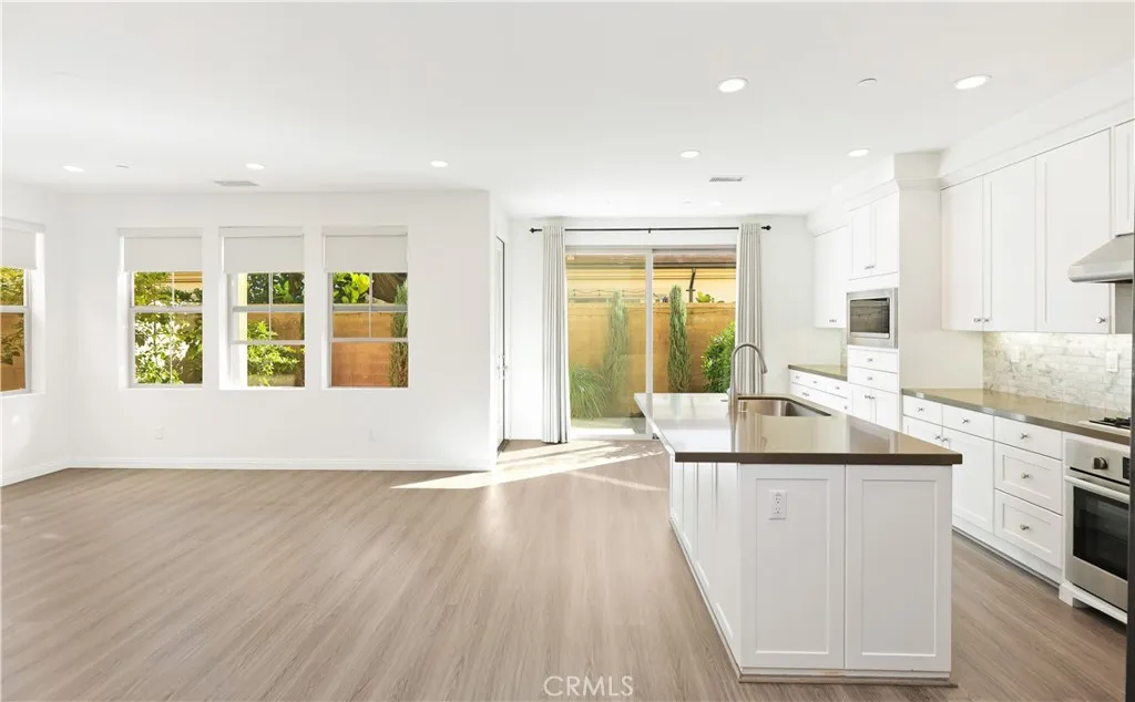 128 Full Sun, Irvine, California 92618 home-pic-2