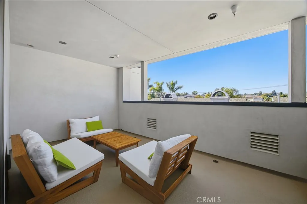 2005 Mathews C, Redondo Beach, California 90278 home-pic-27