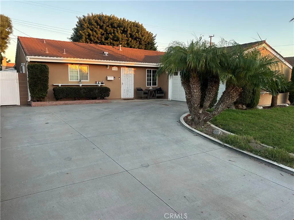 10362 Aurelia, Cypress, California 90630 home-pic-0