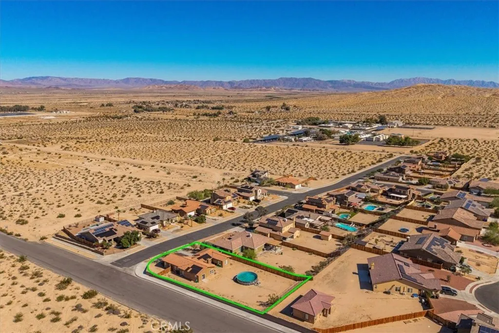 74103 Manana Drive, 29 Palms, California 92277 home-pic-43