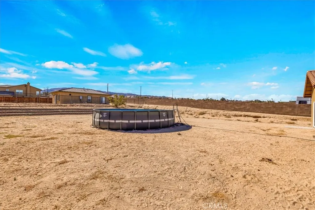 74103 Manana Drive, 29 Palms, California 92277 home-pic-31