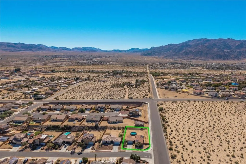 74103 Manana Drive, 29 Palms, California 92277 home-pic-39