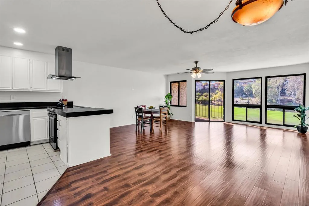 2507 Navarra Dr 202, Carlsbad, California 92009 home-pic-4