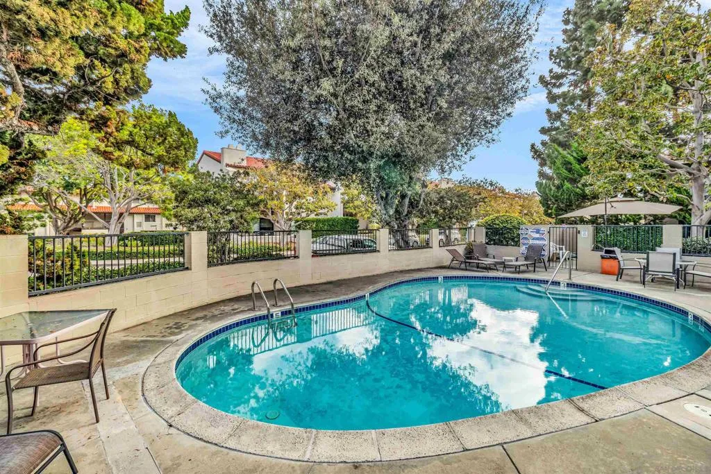 2507 Navarra Dr 202, Carlsbad, California 92009 home-pic-29
