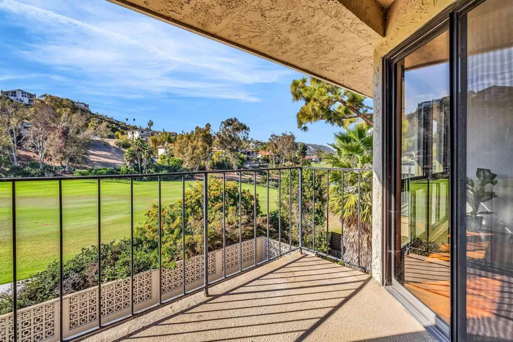 2507 Navarra Dr 202, Carlsbad, California 92009 home-pic-27