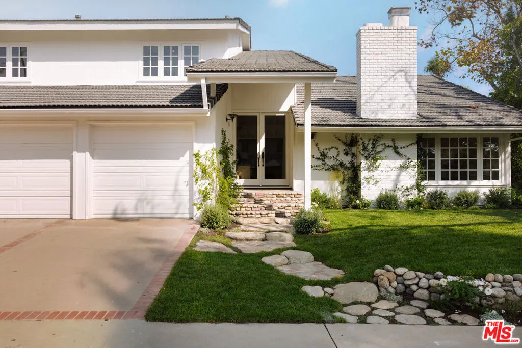 2124 Eric Drive, Los Angeles, California 90049 home-pic-1