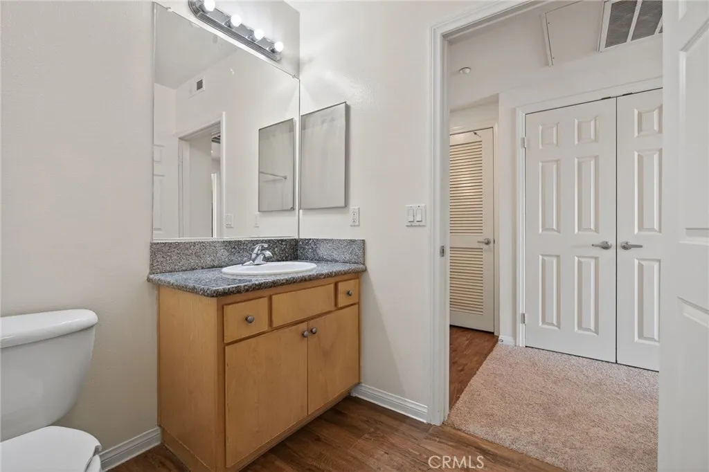 453 Country Club Drive 103, Simi Valley, California 93065 home-pic-15