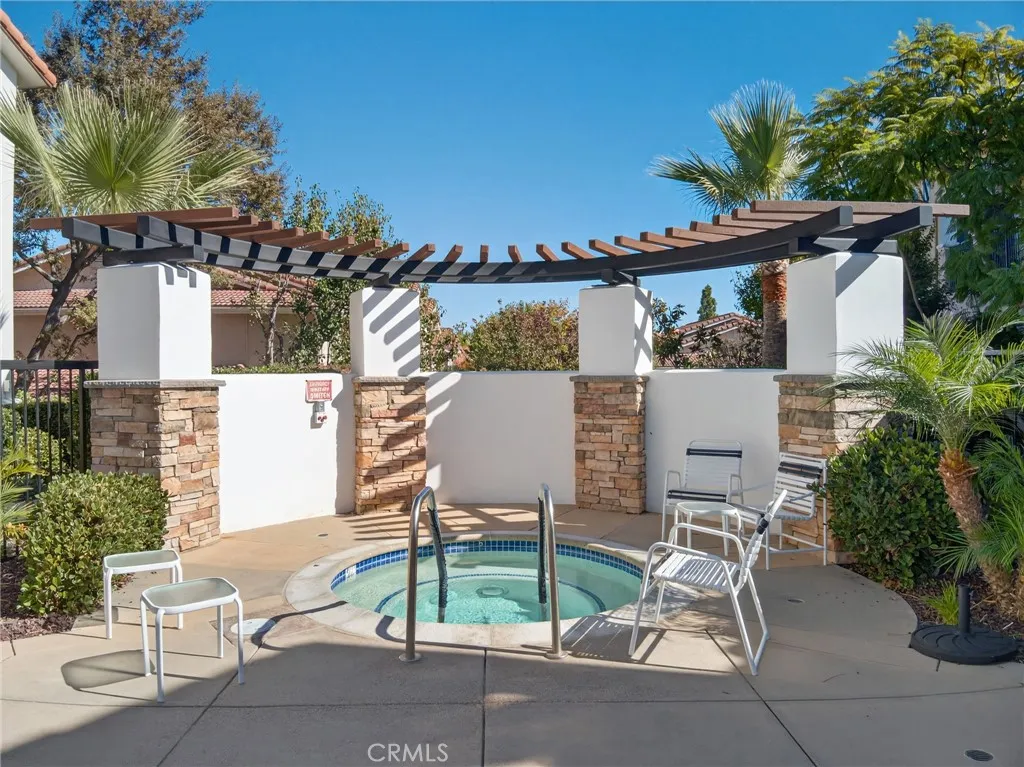 453 Country Club Drive 103, Simi Valley, California 93065 home-pic-25