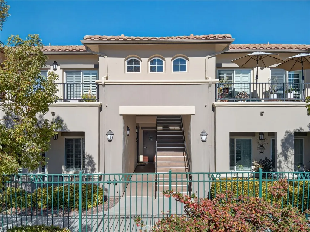 453 Country Club Drive 103, Simi Valley, California 93065 home-pic-0