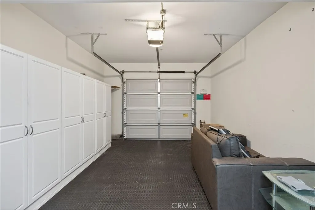 453 Country Club Drive 103, Simi Valley, California 93065 home-pic-18