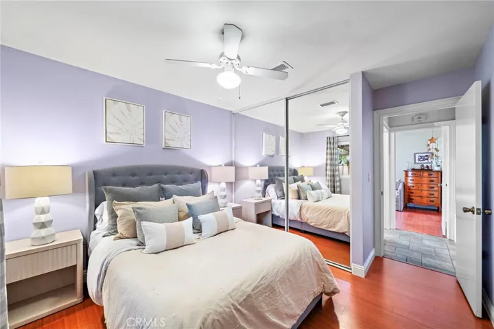 Secondary bedroom 1 with mirrored wardrobe
