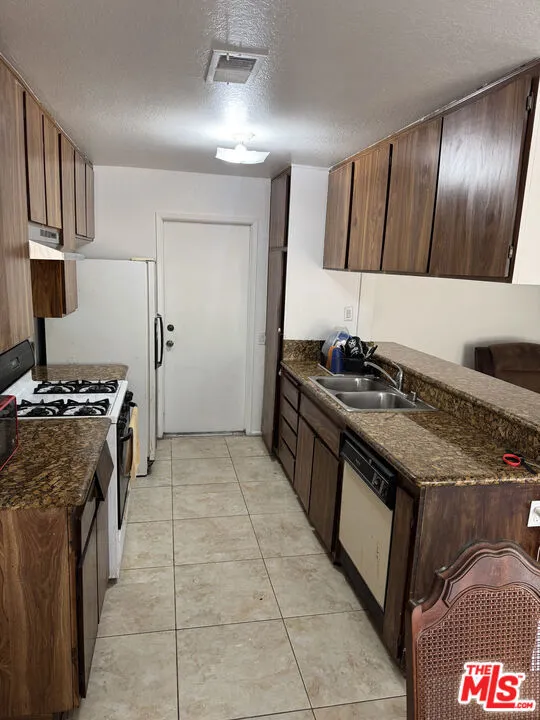 23670 Bay Avenue, Moreno Valley, California 92553 home-pic-16