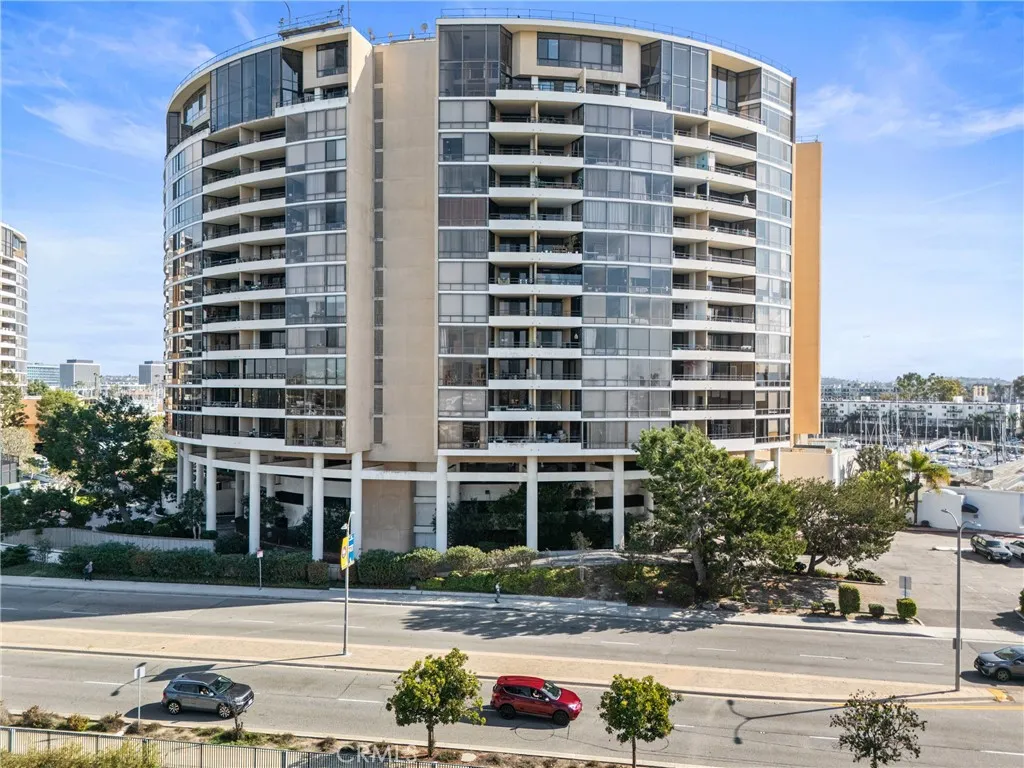 4265 Marina City Dr. 207, Marina Del Rey, California 90292 home-pic-24