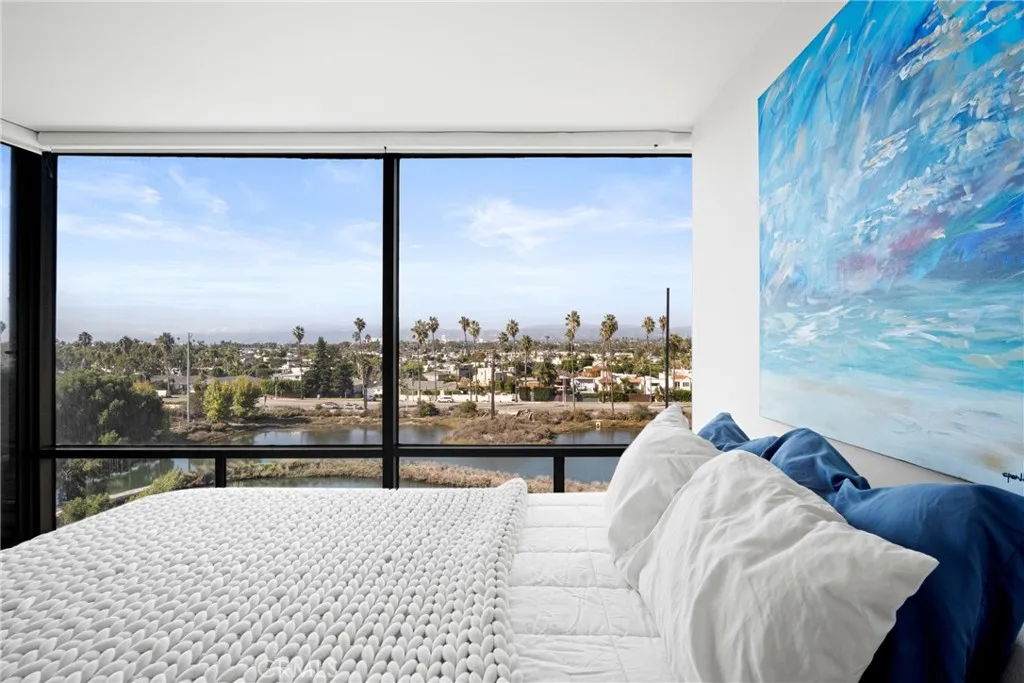 4265 Marina City Dr. 207, Marina Del Rey, California 90292 home-pic-1