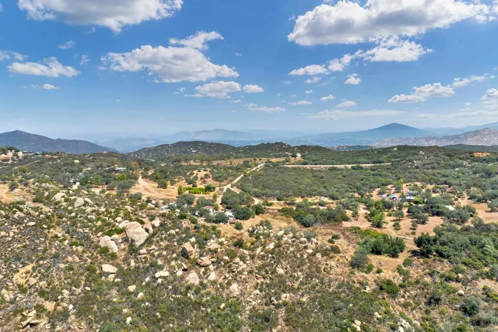 17368 Skyline Truck Trail, Jamul, California 91935 home-pic-24
