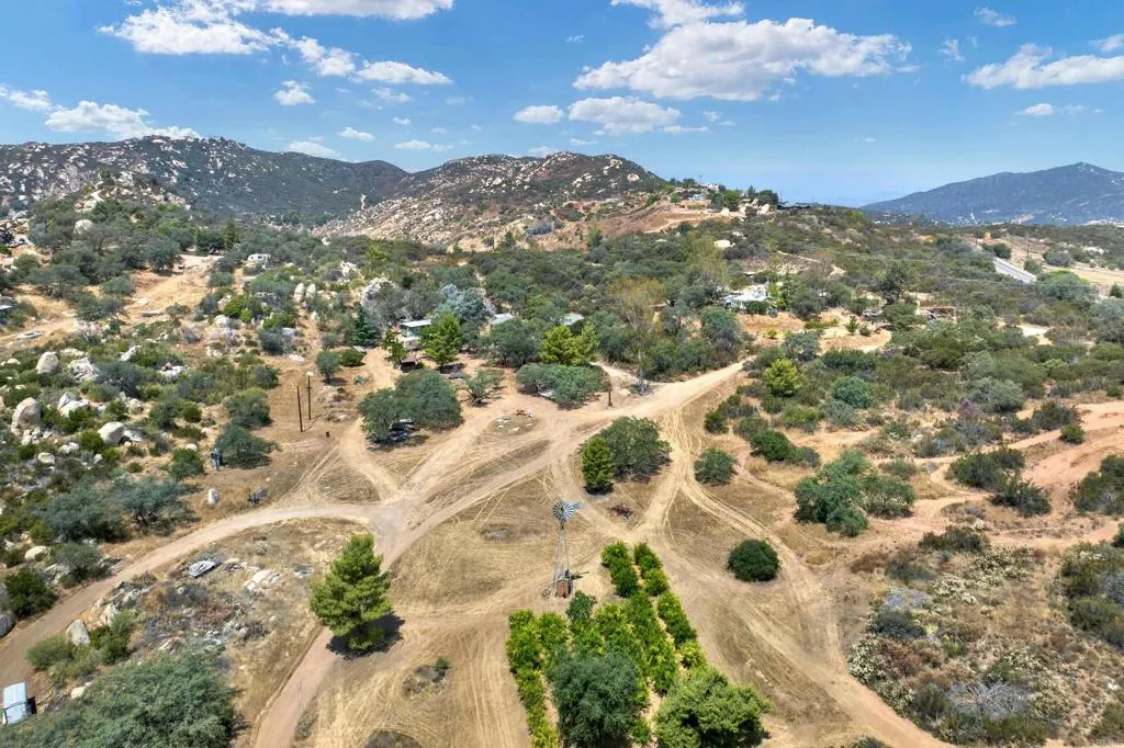 17368 Skyline Truck Trail, Jamul, California 91935 home-pic-25