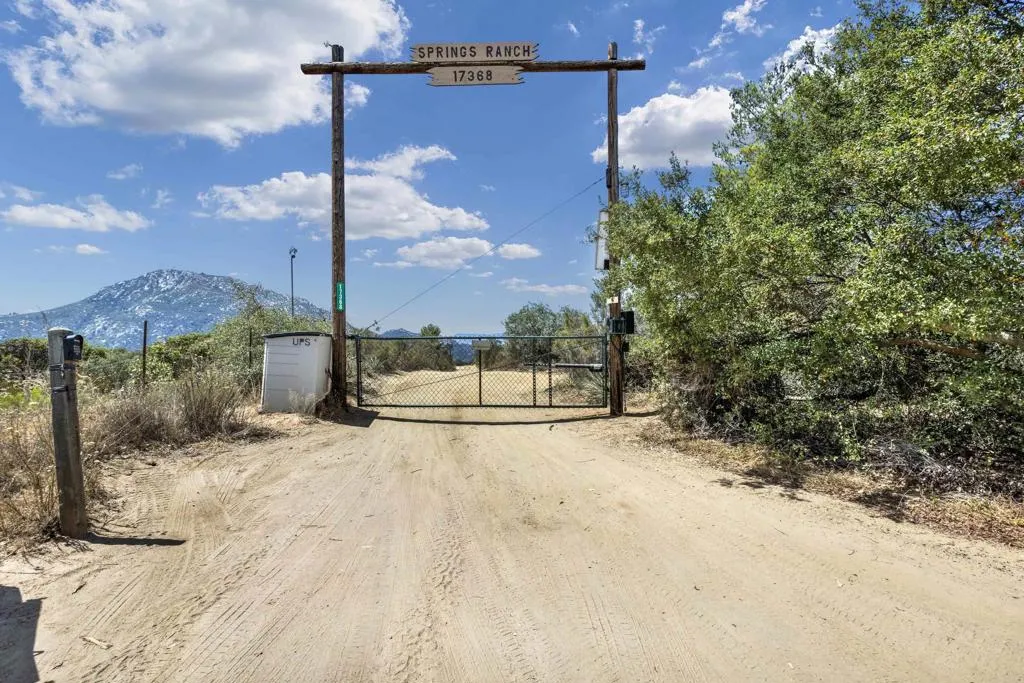 17368 Skyline Truck Trail, Jamul, California 91935 home-pic-3