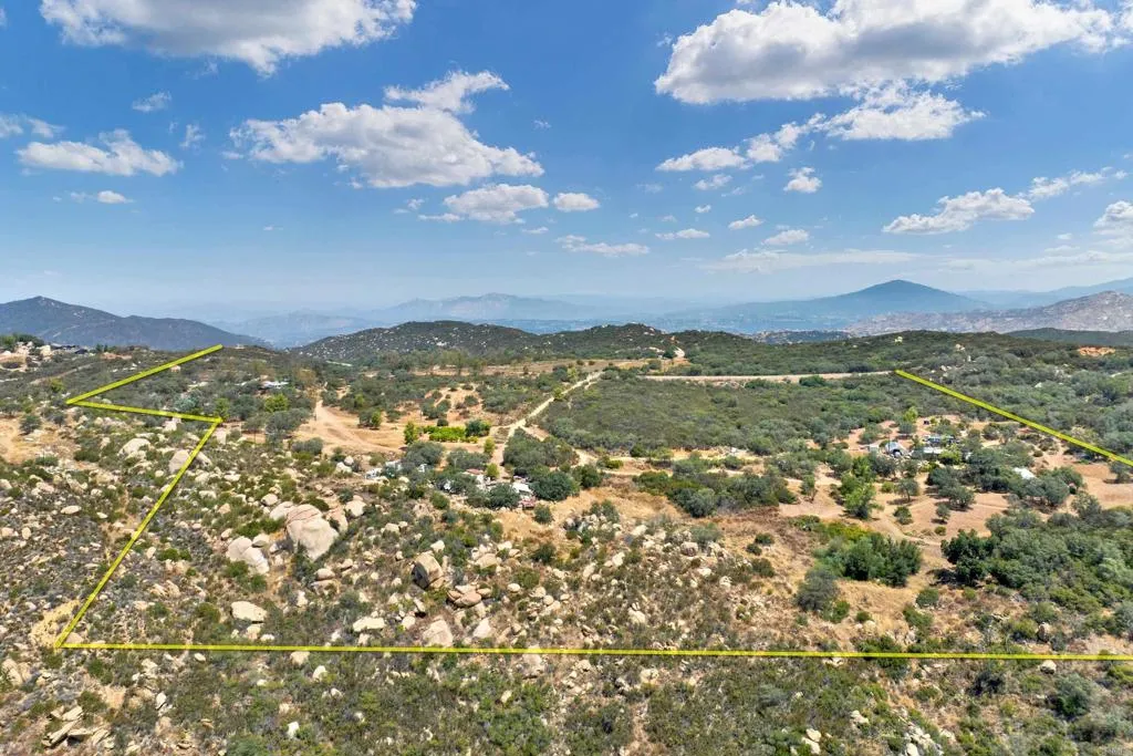 17368 Skyline Truck Trail, Jamul, California 91935 home-pic-2
