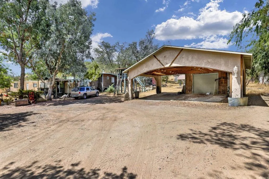 17368 Skyline Truck Trail, Jamul, California 91935 home-pic-37