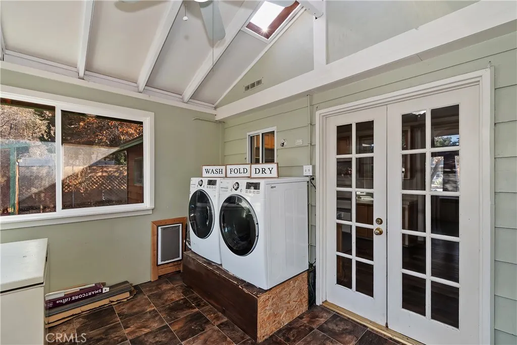 811 Leonard Lane, Sugarloaf, California 92386 home-pic-7