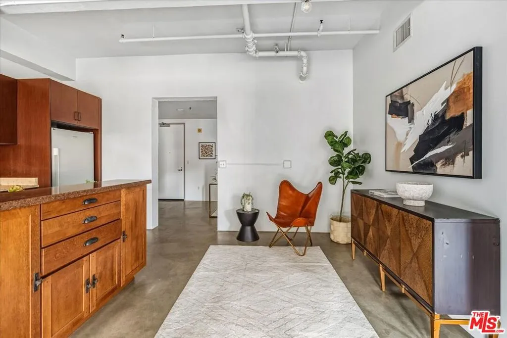 849 S Broadway 604, Los Angeles, California 90014 home-pic-16