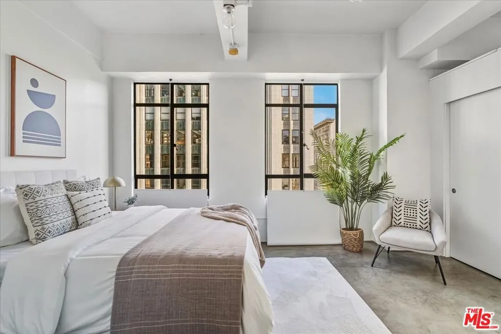 849 S Broadway 604, Los Angeles, California 90014 home-pic-21