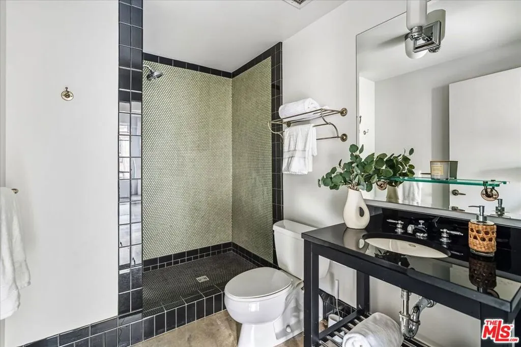 849 S Broadway 604, Los Angeles, California 90014 home-pic-17