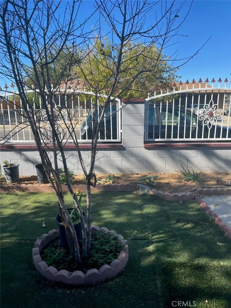 40648 Fieldspring, Lancaster, California 93535 home-pic-5