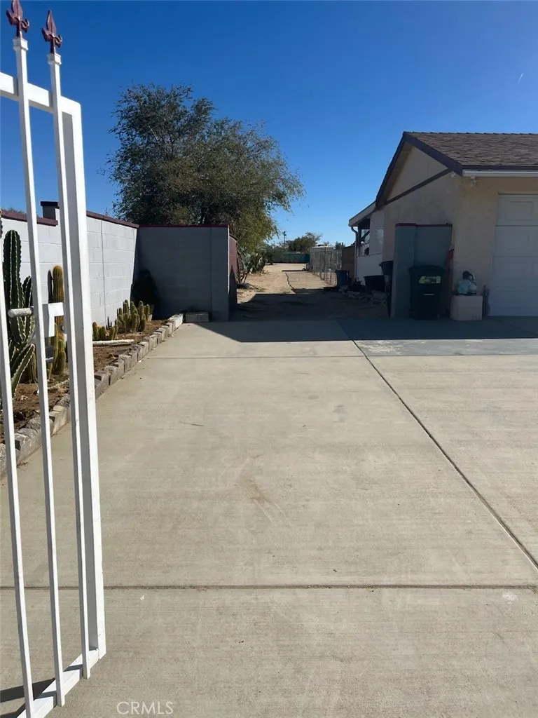 40648 Fieldspring, Lancaster, California 93535 home-pic-4