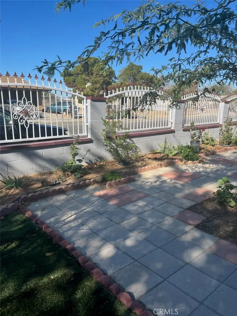 40648 Fieldspring, Lancaster, California 93535 home-pic-6