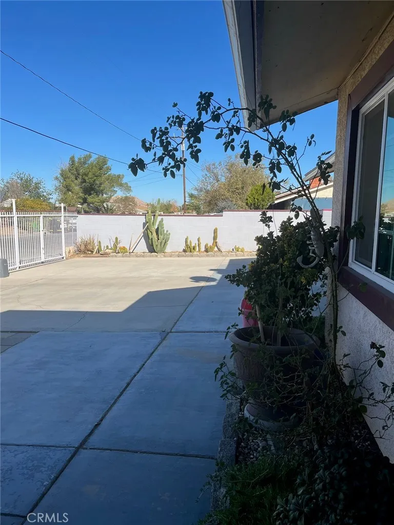 40648 Fieldspring, Lancaster, California 93535 home-pic-10