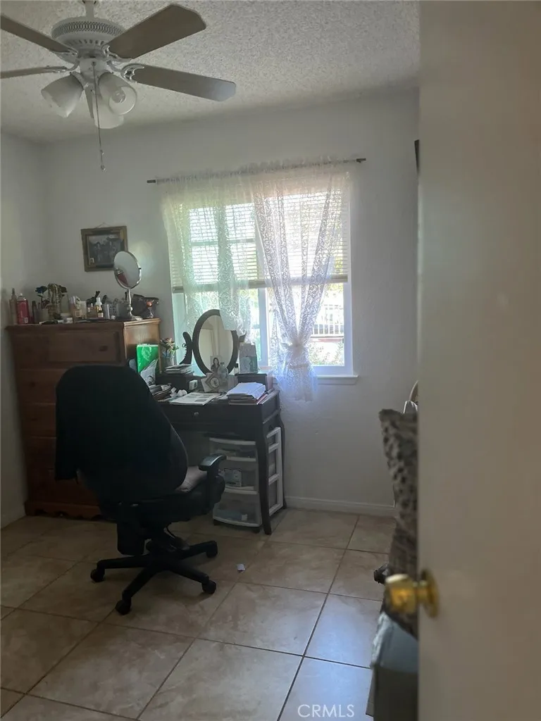 40648 Fieldspring, Lancaster, California 93535 home-pic-18